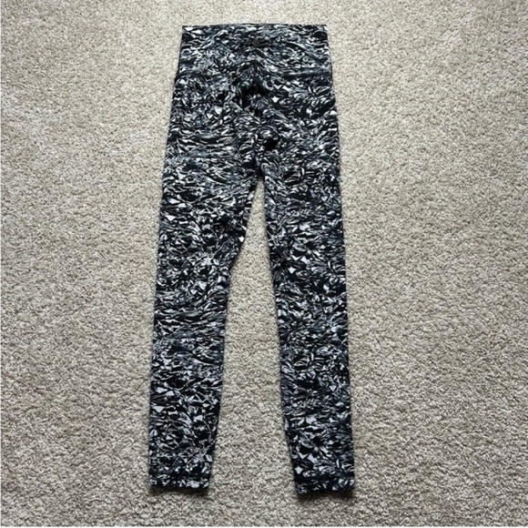 Lululemon Wunder Under Hi-Rise 7/8 Tight 25" m7. - Picture 11 of 16
